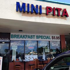 Mini Pita Mediterranean Cafe restaurant located in FORT LAUDERDALE, FL